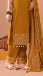 Mustart Suit